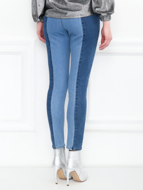 Узкие джинсы из светлого денима - МодельВерхНиз1
