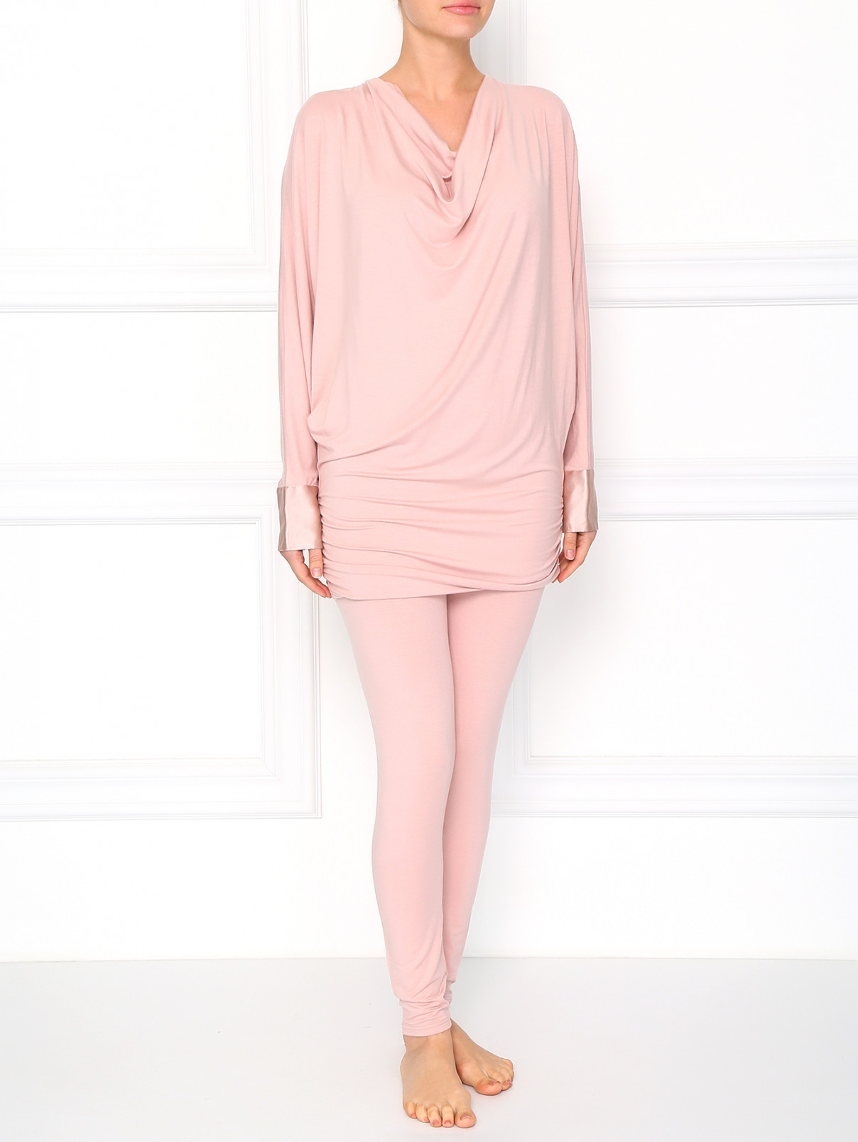 Костюм состоящий из брюк и туники свободного фасона Valery Prestige  –  Модель Верх-Низ  – Цвет:  Розовый